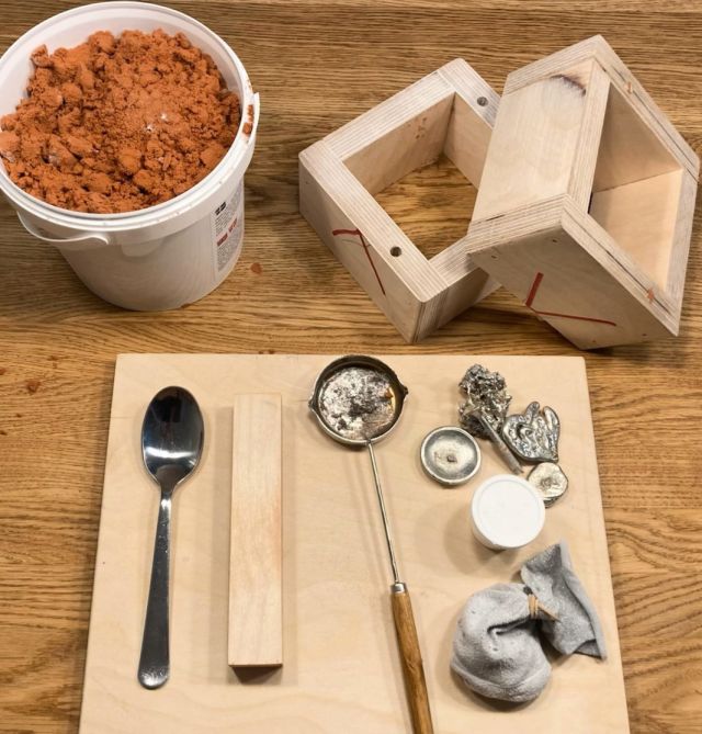 Workshop och kaffe: Tenngjutning i sand